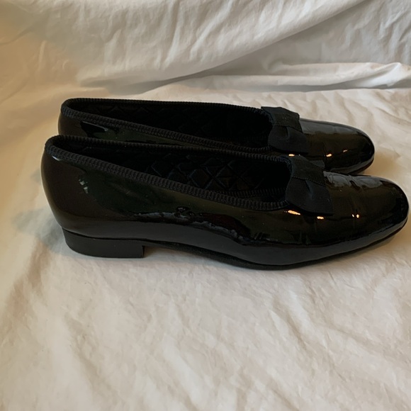 Shipton & Heneage Black Patent Leather Tuxedo Loafers - Picture 5 of 11
